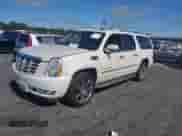 2009 Cadillac Escalade ESV with VIN 1GYFK26269R263525, listed as a IAAI auction lot 42274557 with 135,140 mi miles and . Bid and sale history available at DreamBid. Image 2.