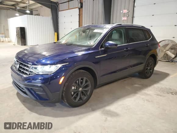 2024 Volkswagen Tiguan SE z VIN 3VVMB7AX3RM191506, wystawiony jako Copart lot #71810395 z przebiegiem 15 535 mil mil oraz Szkoda całkowita • Salvage title. Historia ofert i sprzedaży dostępna na DreamBid. Obrazek 1.