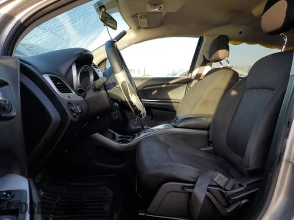 2015 Dodge Journey SXT with VIN 3C4PDCBG3FT701724, listed as a Copart auction lot 82684645 with 297,040 mi miles and Clean title. Bid and sale history available at DreamBid. Image 7.
