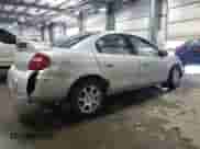 2005 Dodge Neon SXT z VIN 1B3ES56C55D139671, wystawiony jako Copart lot #46608485 z przebiegiem 62 595 mil mil oraz Szkoda całkowita • Salvage title. Historia ofert i sprzedaży dostępna na DreamBid. Obrazek 3.