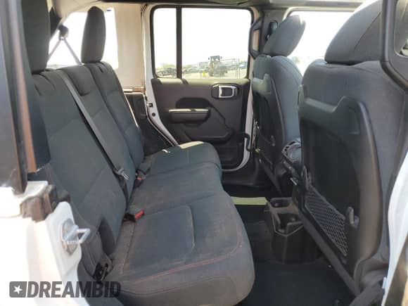 2024 Jeep Wrangler Rubicon z VIN 1C4PJXFG1RW300794, wystawiony jako Copart lot #60173765 z przebiegiem 22 652 mil mil oraz Czysty tytuł • Clean title. Historia ofert i sprzedaży dostępna na DreamBid. Obrazek 11.