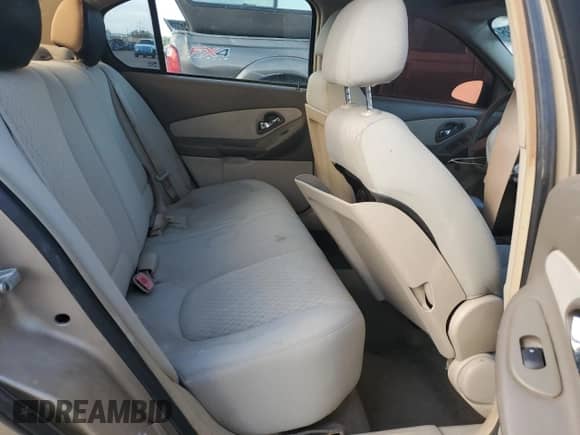 2005 Chevrolet Malibu с VIN 1G1ZS52F35F328879, выставлен на аукционе Copart как лот 62897995 с пробегом 118 671 миль миль и Списание • Salvage title. История ставок и продаж доступна на DreamBid. Изображение 10.