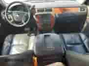 2007 Chevrolet Tahoe LTZ z VIN 1GNFK13087R404618, wystawiony jako Copart lot #71642725 z przebiegiem 219 920 mil mil oraz Szkoda całkowita • Salvage title. Historia ofert i sprzedaży dostępna na DreamBid. Obrazek 8.