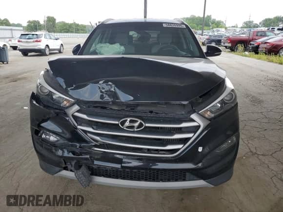 2017 Hyundai Tucson Value z VIN KM8J3CA27HU391645, wystawiony jako Copart lot #58826995 z przebiegiem 48 919 mil mil oraz Szkoda całkowita • Salvage title. Historia ofert i sprzedaży dostępna na DreamBid. Obrazek 5.