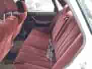 1988 Toyota Camry LE z VIN JT2SV22E5J3248025, wystawiony jako IAAI lot #42921735 z przebiegiem 85 398 mil mil oraz . Historia ofert i sprzedaży dostępna na DreamBid. Obrazek 8.