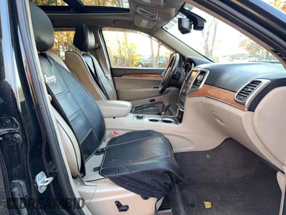 2011 Jeep Grand Cherokee Overland Summit with VIN 1J4RR6GT1BC605396, listed as a Copart auction lot 89735905 with 166,454 mi miles and Clean title. Bid and sale history available at DreamBid. Image 5.