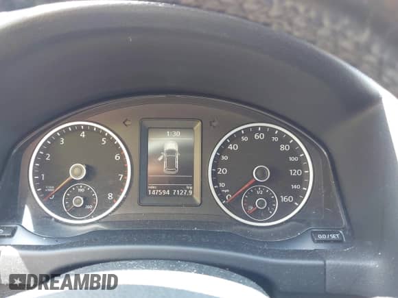 2012 Volkswagen Tiguan SE с VIN WVGBV7AX7CW527271, выставлен на аукционе IAAI как лот 43160689 с пробегом 147 594 миль миль и . История ставок и продаж доступна на DreamBid. Изображение 7.