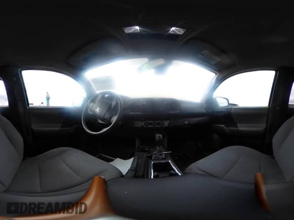 2019 Toyota Tacoma SR с VIN 5TFRX5GN7KX139358, выставлен на аукционе IAAI как лот 43411142 с пробегом 83 930 миль миль и . История ставок и продаж доступна на DreamBid. Изображение 19.