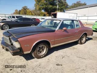 1979 Chevrolet Monte Carlo с VIN 1Z37H9D520488, выставлен на аукционе Copart как лот 77283914 с пробегом 49 514 миль миль и Чистый • Clean title. История ставок и продаж доступна на DreamBid. Изображение 1.