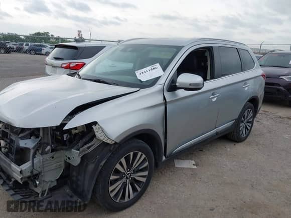 2020 Mitsubishi Outlander SE с VIN JA4AD3A30LZ035859, выставлен на аукционе IAAI как лот 42411586 с пробегом 77 427 миль миль и . История ставок и продаж доступна на DreamBid. Изображение 18.