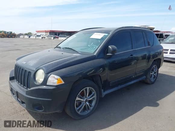 2008 Jeep Compass Sport with VIN 1J8FT47068D778685, listed as a IAAI auction lot 43249617 with Not provided miles and . Bid and sale history available at DreamBid. Image 2.