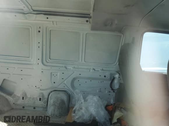 2003 Ford Econoline Cargo с VIN 1FTSE34L23HB43943, выставлен на аукционе Copart как лот 63598395 с пробегом 416 742 миль миль и Чистый • Clean title. История ставок и продаж доступна на DreamBid. Изображение 11.