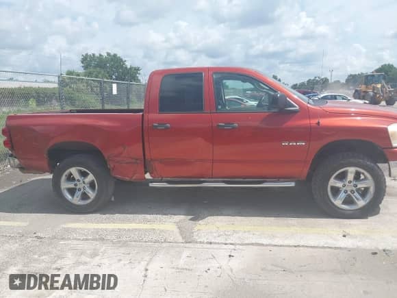 2008 Dodge 1500 SLT с VIN 1D7HU18N88S510096, выставлен на аукционе IAAI как лот 42476205 с пробегом 107 883 миль миль и . История ставок и продаж доступна на DreamBid. Изображение 13.