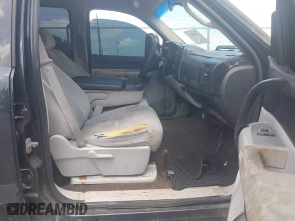 2009 Chevrolet Silverado 1500 LT with VIN 3GCEC23C49G219048, listed as a IAAI auction lot 42506239 with 242,734 mi miles and . Bid and sale history available at DreamBid. Image 5.