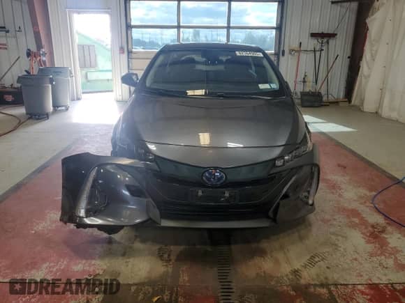 2018 Toyota Prius Plus with VIN JTDKARFP0J3094010, listed as a Copart auction lot 82364905 with 134,611 mi miles and Salvage title. Bid and sale history available at DreamBid. Image 5.