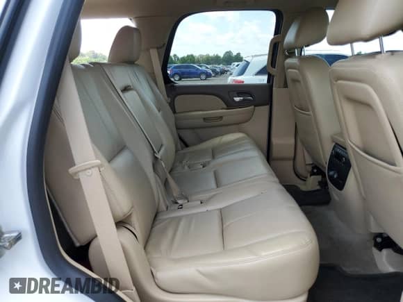 2014 Chevrolet Tahoe LT z VIN 1GNSKBE0XER102407, wystawiony jako Copart lot #66277055 z przebiegiem 149 652 mil mil oraz Szkoda całkowita • Salvage title. Historia ofert i sprzedaży dostępna na DreamBid. Obrazek 11.