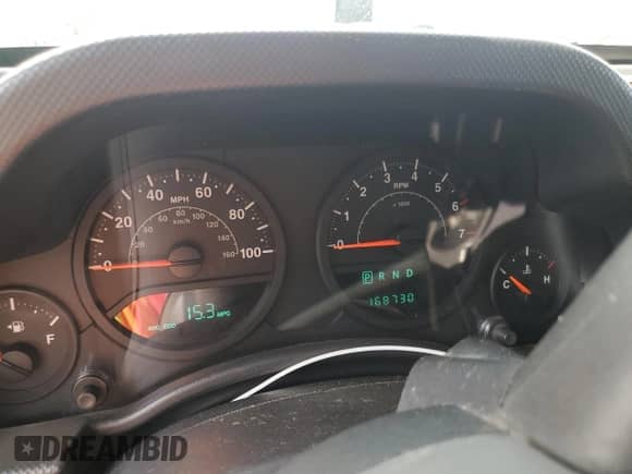 2008 Jeep Wrangler X z VIN 1J4FA24188L560794, wystawiony jako Copart lot #71786095 z przebiegiem 168 730 mil mil oraz Szkoda całkowita • Salvage title. Historia ofert i sprzedaży dostępna na DreamBid. Obrazek 9.