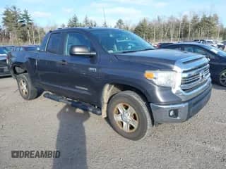 2017 Toyota Tundra SR z VIN 5TFUY5F11HX632824, wystawiony jako IAAI lot #41260628 z przebiegiem 97 745 mil mil oraz . Historia ofert i sprzedaży dostępna na DreamBid. Obrazek 1.