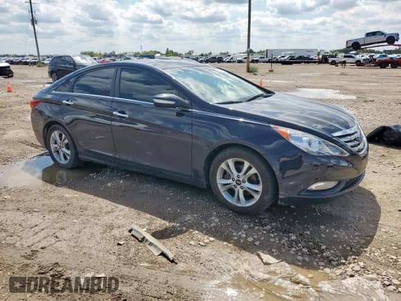 2011 Hyundai Sonata SE with VIN 5NPEC4AC2BH171982, listed as a Copart auction lot 82067735 with 89,212 mi miles and Clean title. Bid and sale history available at DreamBid. Image 4.