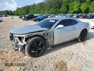 2014 Chevrolet Camaro LS z VIN 2G1FA1E3XE9235673, wystawiony jako Copart lot #53972865 z przebiegiem 202 316 mil mil oraz Szkoda całkowita • Salvage title. Historia ofert i sprzedaży dostępna na DreamBid. Obrazek 1.