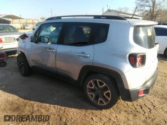 2018 Jeep Renegade Latitude with VIN ZACCJABB7JPH92304, listed as a IAAI auction lot 41890310 with 138,419 mi miles and . Bid and sale history available at DreamBid. Image 3.