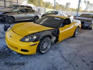 2005 Chevrolet Corvette с VIN 1G1YY24U455113957, выставлен на аукционе Copart как лот 85754345 с пробегом 127 979 миль миль и Списание • Salvage title. История ставок и продаж доступна на DreamBid. Изображение 1.