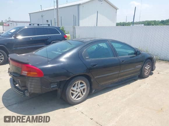 2001 Dodge Intrepid SE z VIN 2B3HD46R01H652359, wystawiony jako IAAI lot #42447052 z przebiegiem 199 974 mil mil oraz . Historia ofert i sprzedaży dostępna na DreamBid. Obrazek 4.