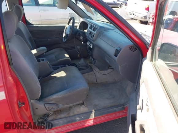 1998 Nissan Frontier XE с VIN 1N6DD26S6WC378984, выставлен на аукционе IAAI как лот 43497551 с пробегом 309 503 миль миль и . История ставок и продаж доступна на DreamBid. Изображение 5.