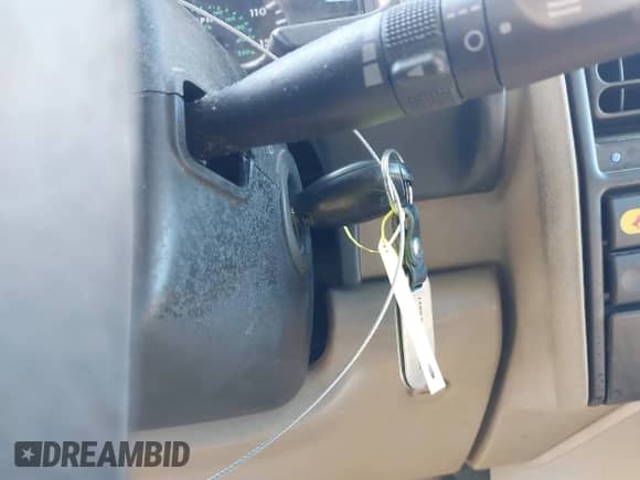 2001 Land Rover Discovery with VIN SALTH12471A295503, listed as a IAAI auction lot 41133270 with 219,046 mi miles and . Bid and sale history available at DreamBid. Image 11.