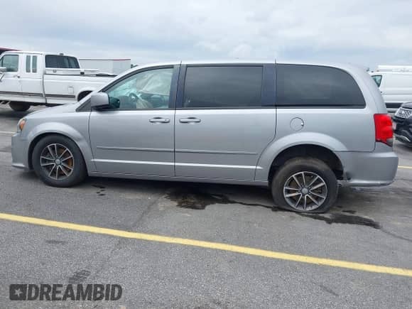 2017 Dodge Grand Caravan SE with VIN 2C4RDGBG7HR846951, listed as a IAAI auction lot 42881351 with 209,240 mi miles and . Bid and sale history available at DreamBid. Image 15.