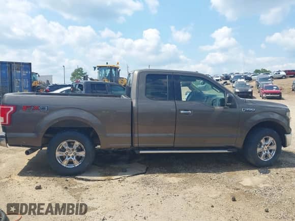 2016 Ford F-150 XLT с VIN 1FTFX1EF3GFB93731, выставлен на аукционе IAAI как лот 43150153 с пробегом Не указан миль и . История ставок и продаж доступна на DreamBid. Изображение 14.