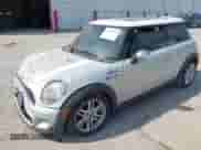 2013 MINI Hardtop S с VIN WMWSV3C50DT394815, выставлен на аукционе IAAI как лот 42210785 с пробегом 68 862 миль миль и . История ставок и продаж доступна на DreamBid. Изображение 2.