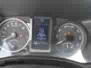 2020 Toyota Tacoma SR5 z VIN 3TMBZ5DN5LM026533, wystawiony jako IAAI lot #41529069 z przebiegiem 87 710 mil mil oraz . Historia ofert i sprzedaży dostępna na DreamBid. Obrazek 7.