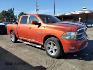 2009 Dodge 1500 SLT with VIN 1D3HV13T19S702207, listed as a Copart auction lot 82723095 with 194,064 mi miles and Clean title. Bid and sale history available at DreamBid. Image 4.