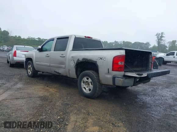 2008 Chevrolet Silverado 1500 LTZ with VIN 3GCEK13358G306551, listed as a IAAI auction lot 42327492 with 216,206 mi miles and . Bid and sale history available at DreamBid. Image 3.