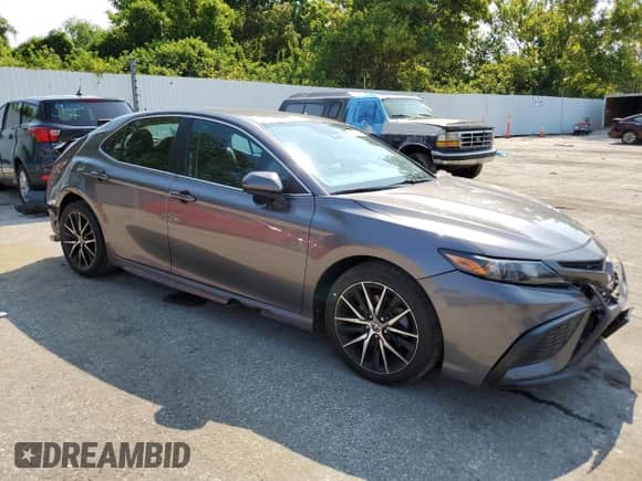2021 Toyota Camry SE Nightshade z VIN 4T1G11AK0MU442479, wystawiony jako Copart lot #68267295 z przebiegiem 140 960 mil mil oraz Szkoda całkowita • Salvage title. Historia ofert i sprzedaży dostępna na DreamBid. Obrazek 4.