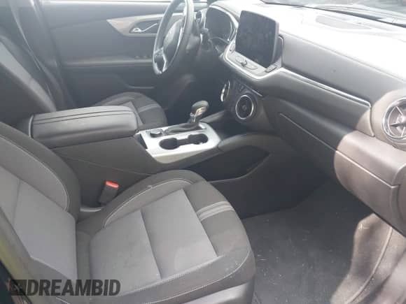 2025 Chevrolet Blazer LT with VIN 3GNKBCR43SS193564, listed as a IAAI auction lot 43396866 with 15,072 mi miles and . Bid and sale history available at DreamBid. Image 5.