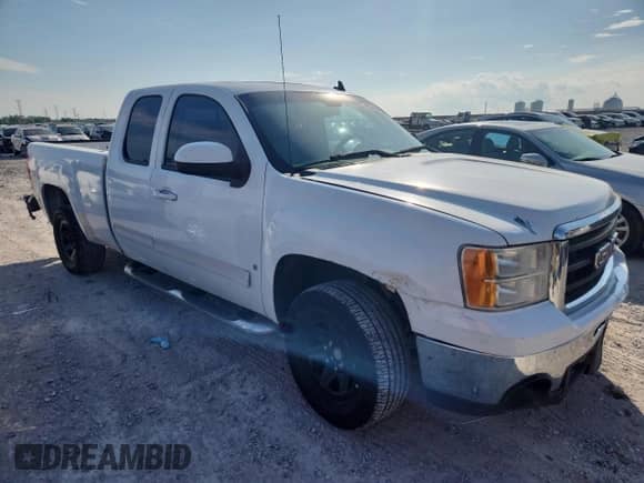 2008 GMC Sierra 1500 z VIN 1GTFK19Y08Z166979, wystawiony jako Copart lot #70270695 z przebiegiem 240 519 mil mil oraz Szkoda całkowita • Salvage title. Historia ofert i sprzedaży dostępna na DreamBid. Obrazek 4.