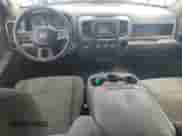 2019 Ram 1500 Tradesman z VIN 1C6RR7FG1KS523939, wystawiony jako Copart lot #54129655 z przebiegiem 279 671 mil mil oraz Czysty tytuł • Clean title. Historia ofert i sprzedaży dostępna na DreamBid. Obrazek 8.