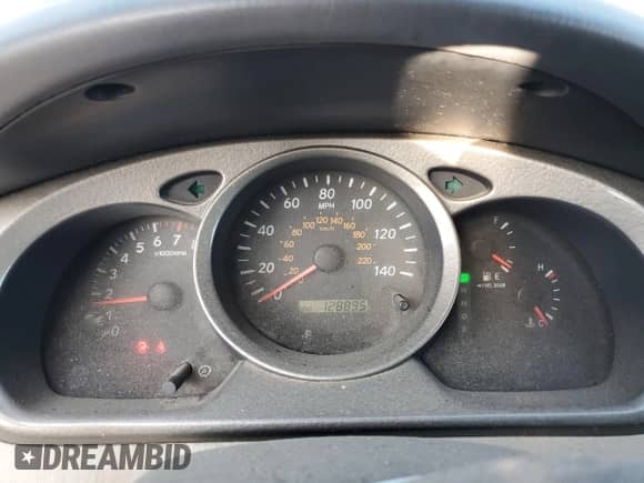 2003 Toyota Highlander с VIN JTEGD21A330069867, выставлен на аукционе Copart как лот 84802535 с пробегом 128 895 миль миль и Чистый • Clean title. История ставок и продаж доступна на DreamBid. Изображение 9.