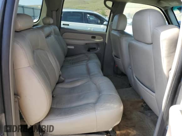 2002 Chevrolet Suburban LT z VIN 3GNGK26U22G233950, wystawiony jako Copart lot #59694795 z przebiegiem Nie podano mil oraz Czysty tytuł • Clean title. Historia ofert i sprzedaży dostępna na DreamBid. Obrazek 10.