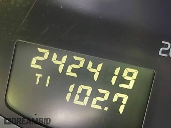 2007 Volvo XC70 with VIN YV4SZ592171254561, listed as a IAAI auction lot 42869684 with 242,419 mi miles and . Bid and sale history available at DreamBid. Image 7.