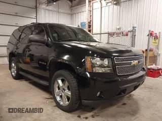 2008 Chevrolet Tahoe 1LT с VIN 1GNFK130X8J157425, выставлен на аукционе IAAI как лот 41695558 с пробегом 165 140 миль миль и . История ставок и продаж доступна на DreamBid. Изображение 1.
