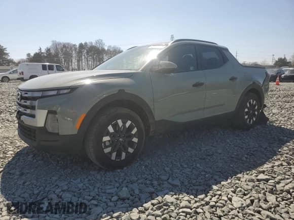2025 Hyundai Santa Cruz SEL z VIN 5NTJB4DE5SH135140, wystawiony jako Copart lot #48958225 z przebiegiem 4 514 mil mil oraz Szkoda całkowita • Salvage title. Historia ofert i sprzedaży dostępna na DreamBid. Obrazek 1.