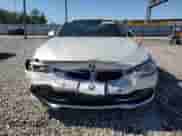 2018 BMW 3 Series 330i xDrive z VIN WBA8D9C54JEM32000, wystawiony jako Copart lot #85839215 z przebiegiem 60 653 mil mil oraz Szkoda całkowita • Salvage title. Historia ofert i sprzedaży dostępna na DreamBid. Obrazek 5.