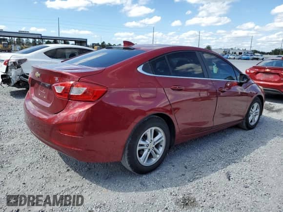 2018 Chevrolet Cruze LT с VIN 1G1BE5SM5J7100488, выставлен на аукционе Copart как лот 87458845 с пробегом 62 366 миль миль и Списание • Salvage title. История ставок и продаж доступна на DreamBid. Изображение 3.