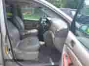 2004 Toyota Sienna XLE z VIN 5TDBA22C84S017737, wystawiony jako IAAI lot #42777025 z przebiegiem 174 665 mil mil oraz . Historia ofert i sprzedaży dostępna na DreamBid. Obrazek 5.