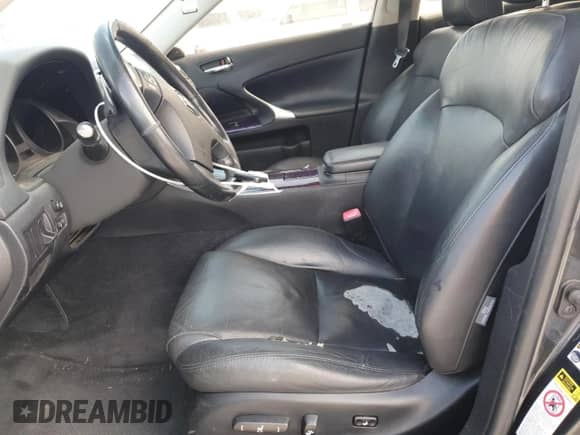 2008 Lexus IS 250 with VIN JTHCK262585017143, listed as a Copart auction lot 70097575 with 131,489 mi miles and Salvage title. Bid and sale history available at DreamBid. Image 7.