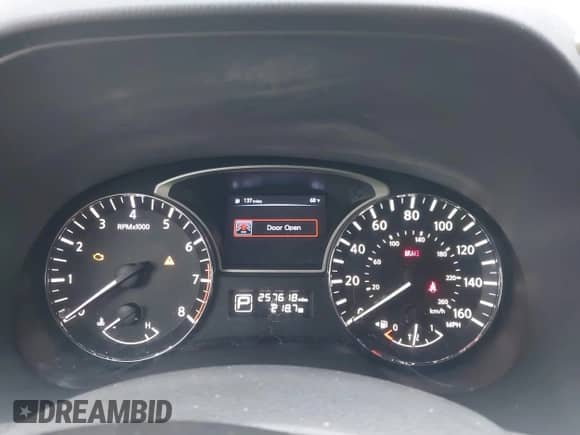 2014 Nissan Pathfinder SL with VIN 5N1AR2MN5EC704062, listed as a IAAI auction lot 41367865 with 257,618 mi miles and . Bid and sale history available at DreamBid. Image 7.