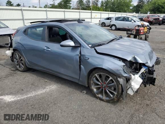 2019 Hyundai Veloster Premium с VIN KMHTG6AF4KU004364, выставлен на аукционе Copart как лот 65846495 с пробегом 36 884 миль миль и Списание • Salvage title. История ставок и продаж доступна на DreamBid. Изображение 4.